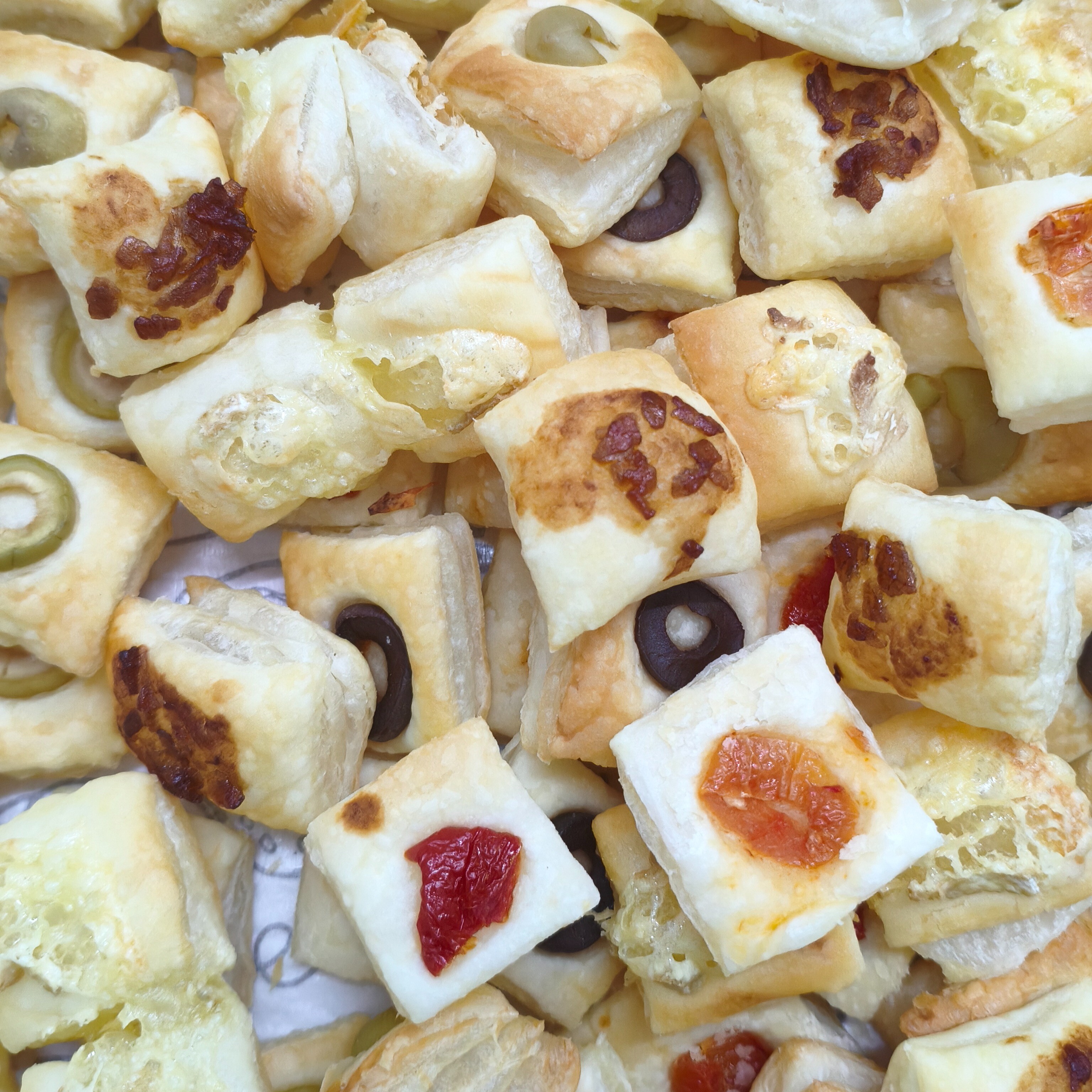 1518-MIX DE FOLHADOS