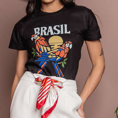 Tshirt Brasil Araras Vermelhas